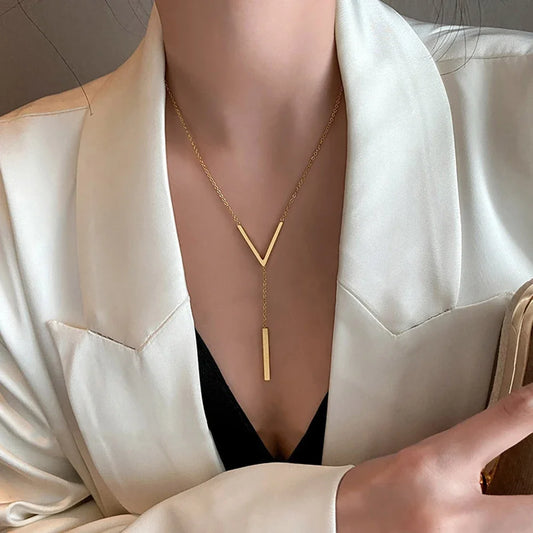 V-shaped Clavicle Necklace